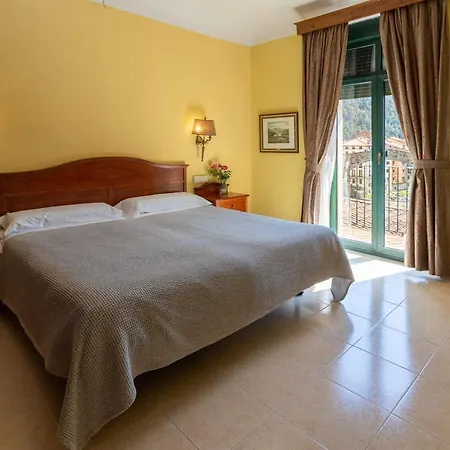 Hotel De Camprodón 3*