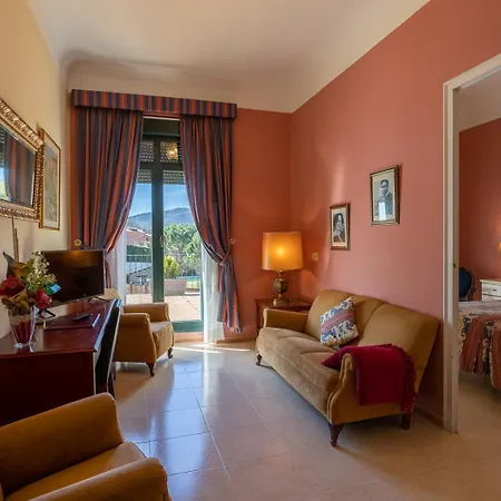 Hotel De Camprodón 3*
